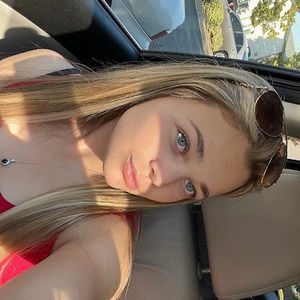 Meet your Posher, Alina